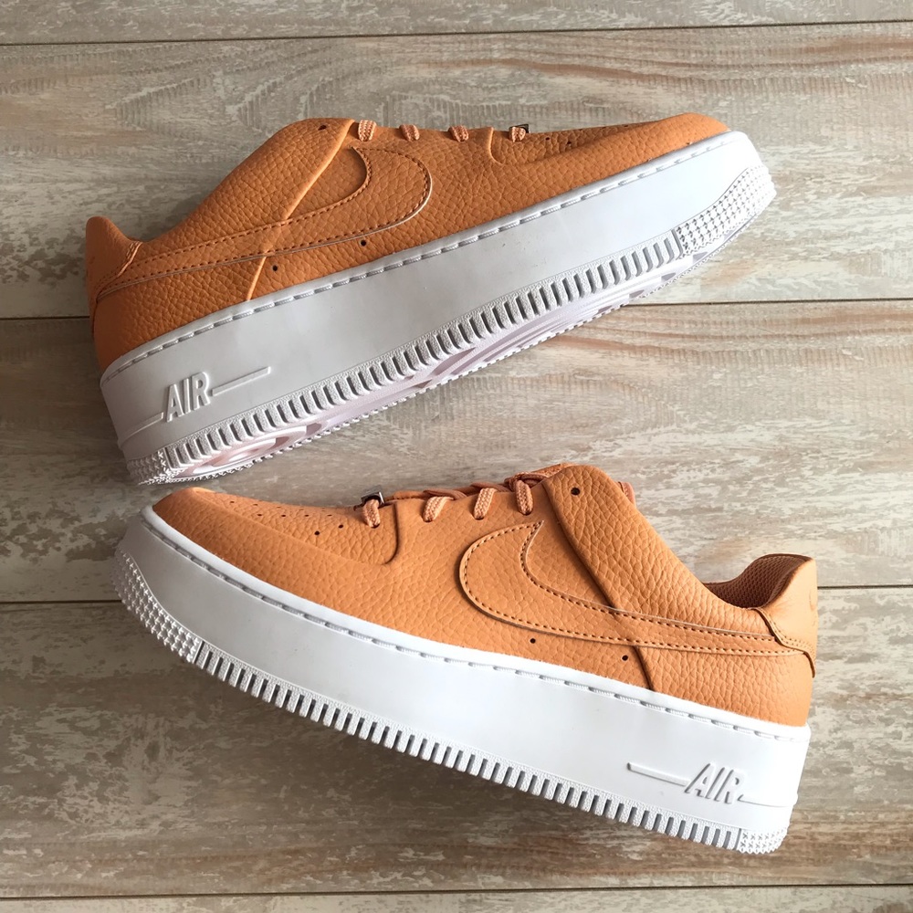 NWT Nike Air Force 1 Sage Rare - Picture 7 of 8